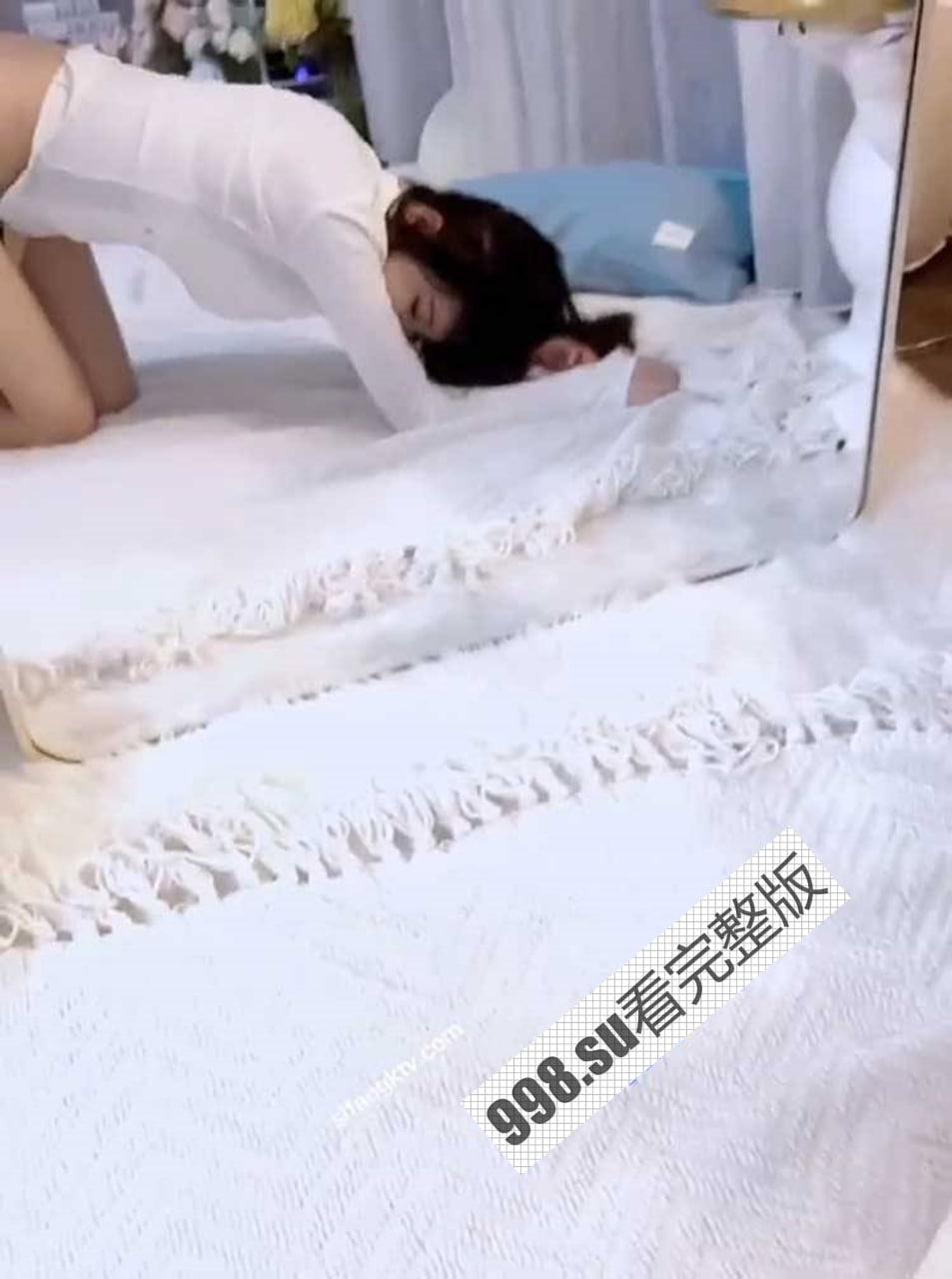 人气女神杨晨晨 剧情新作《猛男的大力冲击》身穿紧身瑜伽裤锻炼 被猛男对着镜子操  第6张