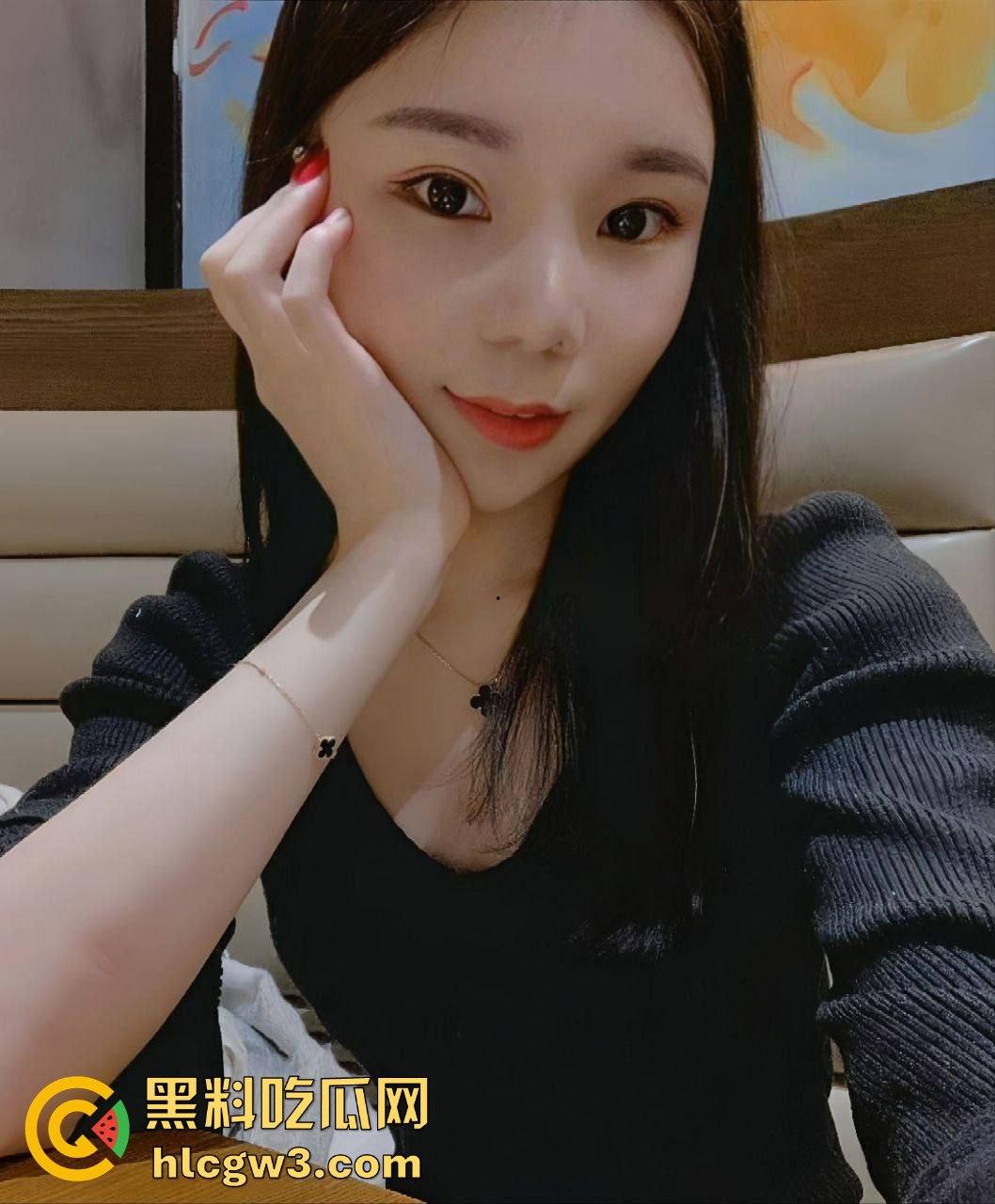 南丹火幕村KTV骚逼『 龙雨微 』少妇素颜还敢卖逼陪酒 骚逼被抠到泛滥 这年头陪酒小妹太不容易！  第7张