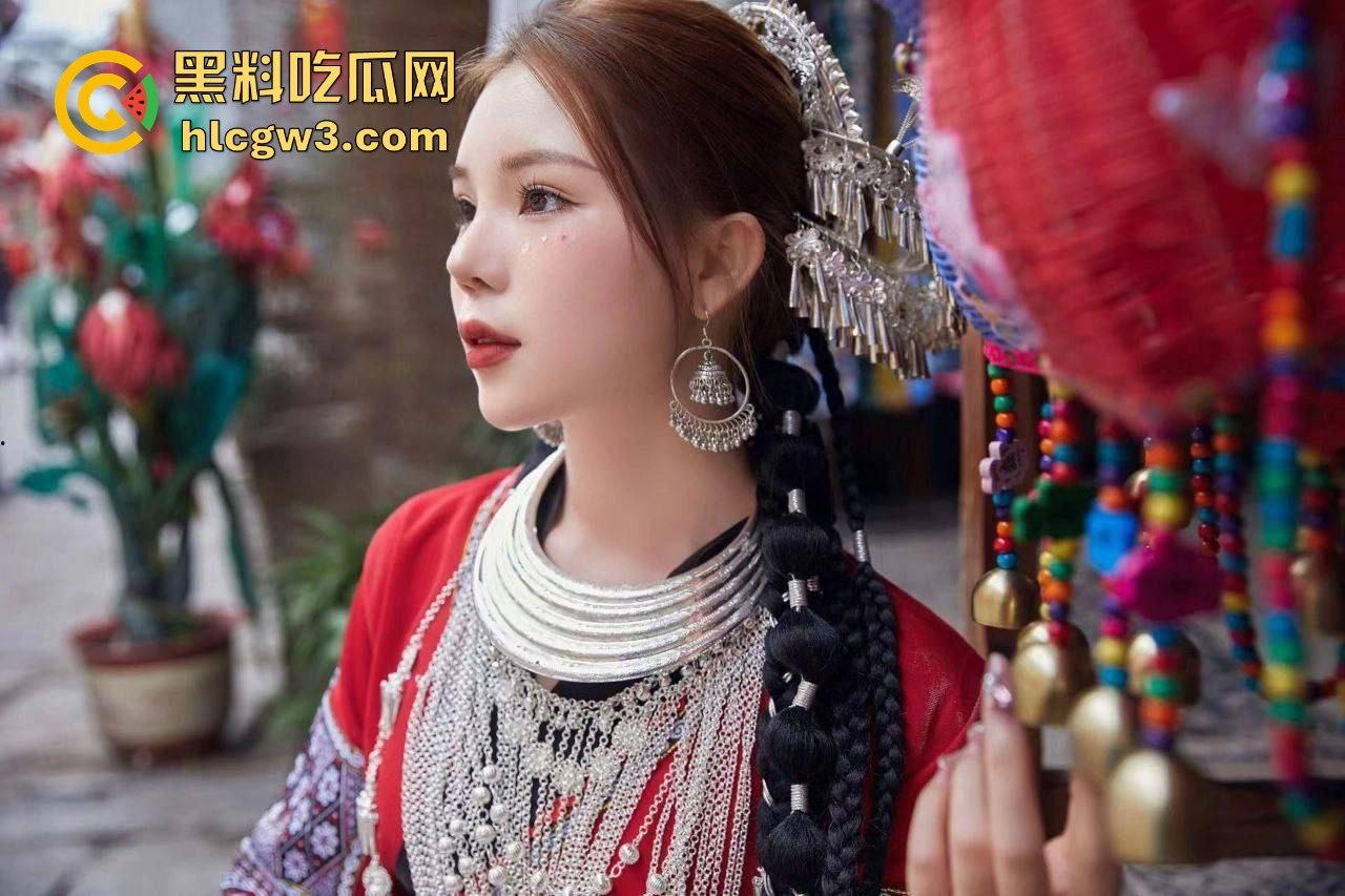 南丹火幕村KTV骚逼『 龙雨微 』少妇素颜还敢卖逼陪酒 骚逼被抠到泛滥 这年头陪酒小妹太不容易！  第8张