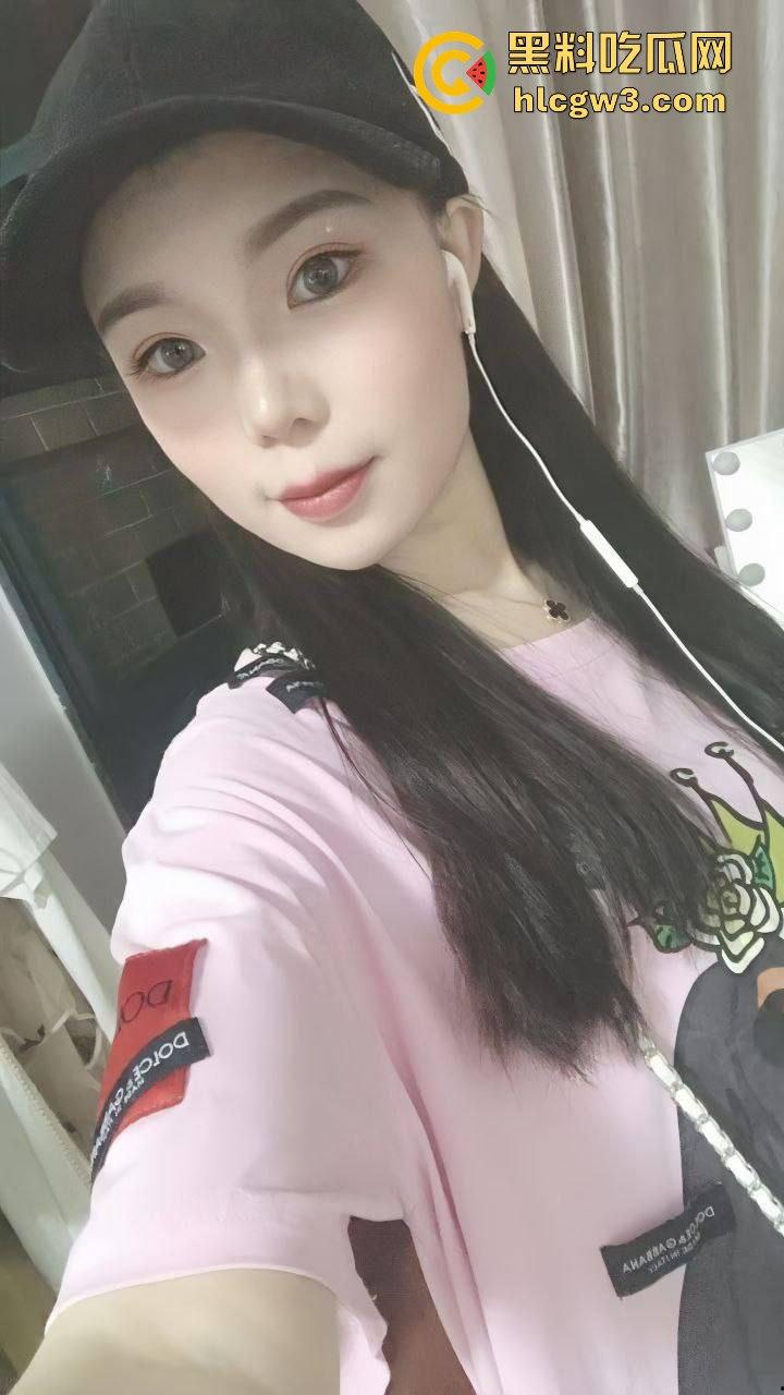 南丹火幕村KTV骚逼『 龙雨微 』少妇素颜还敢卖逼陪酒 骚逼被抠到泛滥 这年头陪酒小妹太不容易！  第14张