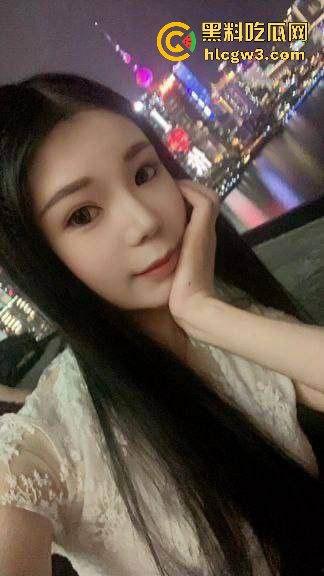 南丹火幕村KTV骚逼『 龙雨微 』少妇素颜还敢卖逼陪酒 骚逼被抠到泛滥 这年头陪酒小妹太不容易！  第15张