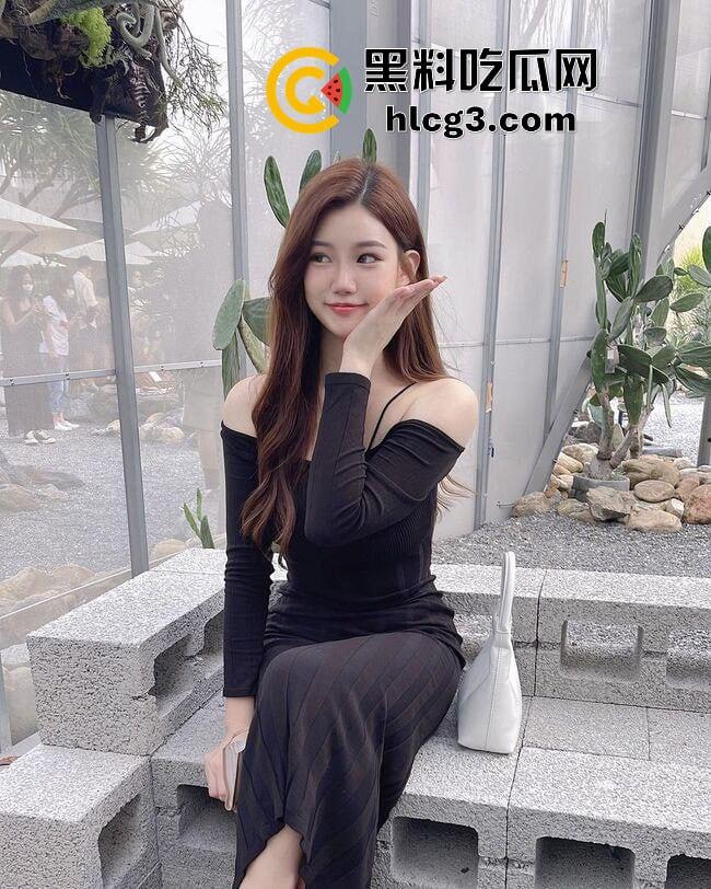 台湾高雄性感E乳美甲师【ChloeLin】沦为摄影师的母狗 不雅性爱视频泄密曝光  第4张