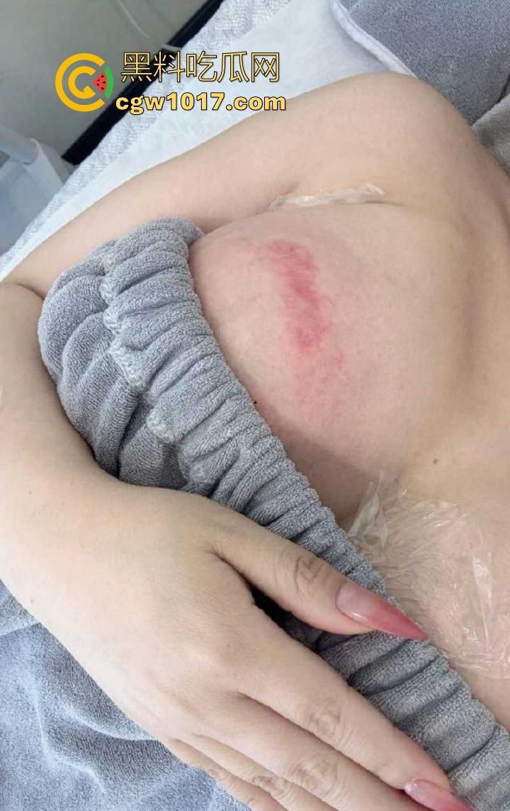 湘潭大学极品学姐【李文婷】平日清纯高冷的校园女神，在镜头前彻底放飞自我，道具骑乘自慰，尽显母狗本色！  第1张