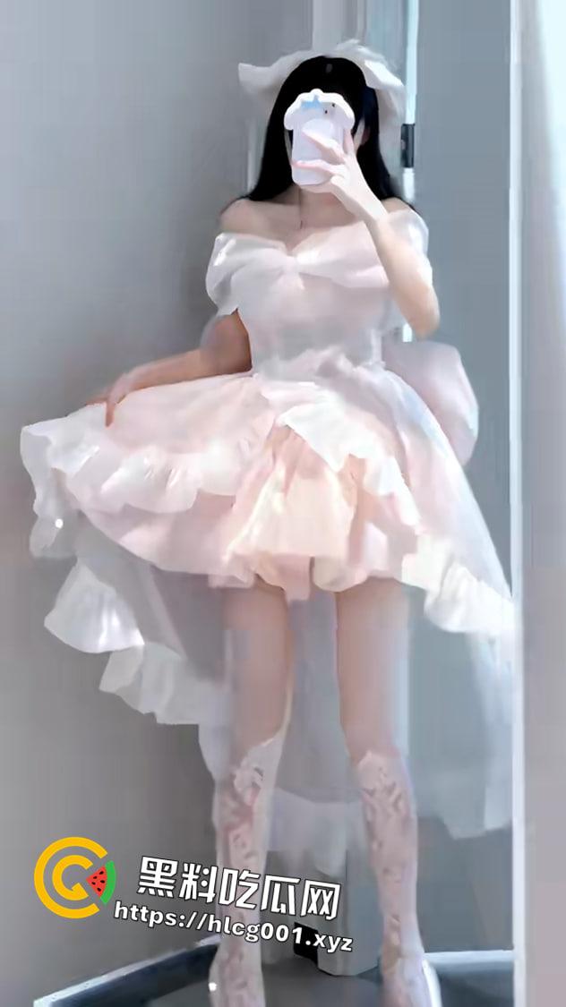 瓜友爆料！抖音230万粉丝网红【瑶瑶大仙女】线下和榜一大哥约会视频及一些列裸照被曝光 这身材一般人真顶不住阿  第4张