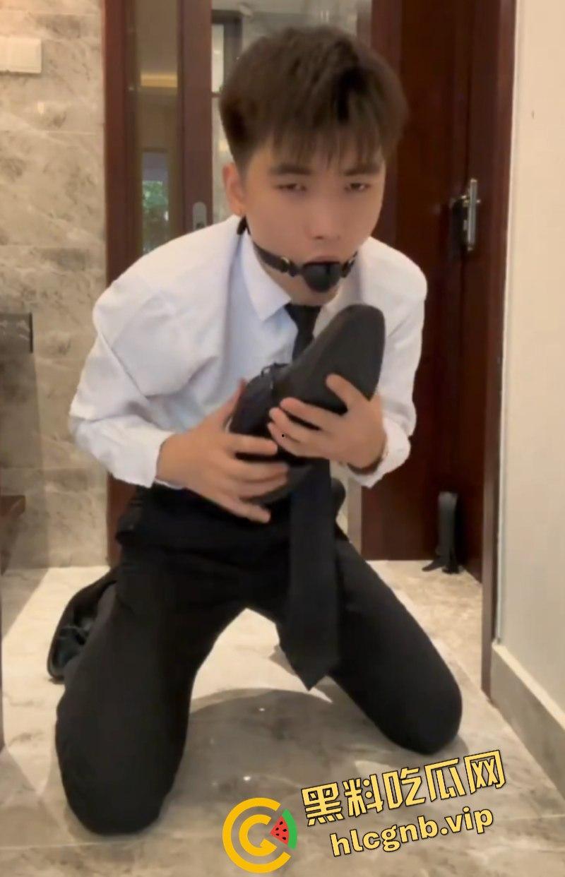 鸡妈喊你来‘团建’了！成都鸡妈Gay团体 聚众日屁眼被一锅端！  第9张