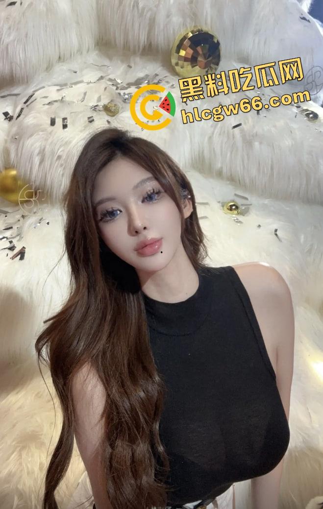 西安女DJ 『Tweety翠迪X』白天陪金主爸爸逛街、晚上爸爸开黑桃A、深夜还直播绝活倒立自慰！  第4张