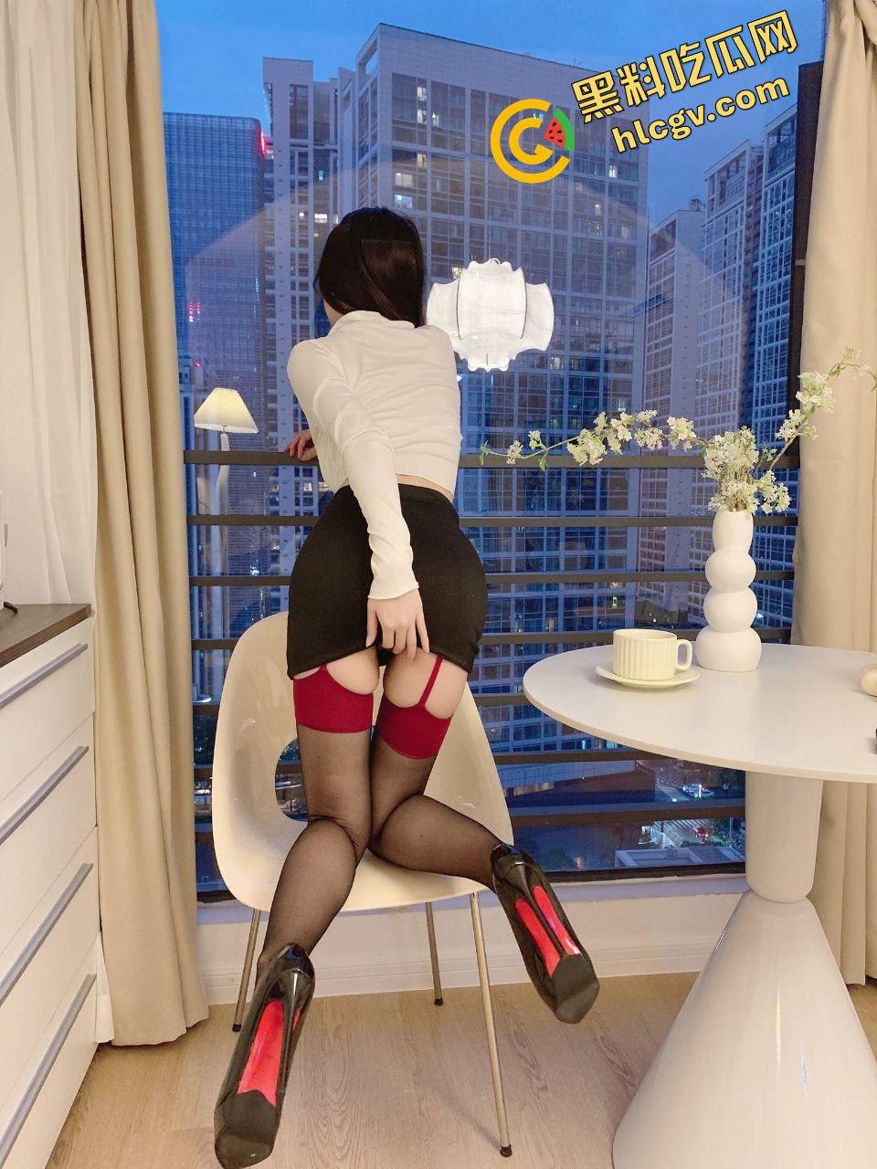 上海大奶富婆母狗『袁淑倩』有钱也是猛男胯下的母狗 毕竟操逼太爽了！独家流出！  第8张