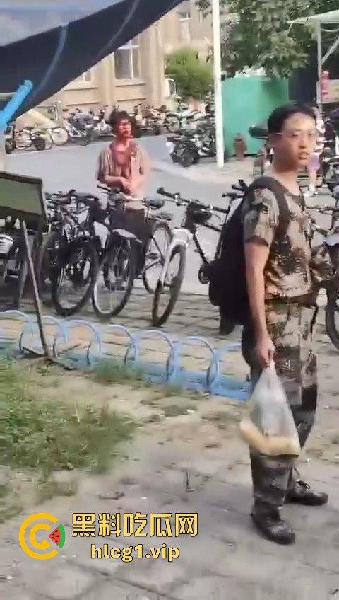 军训压力大？河南大学软件学院大三生宿舍爆发持刀大战,宿舍变修罗场！  第7张
