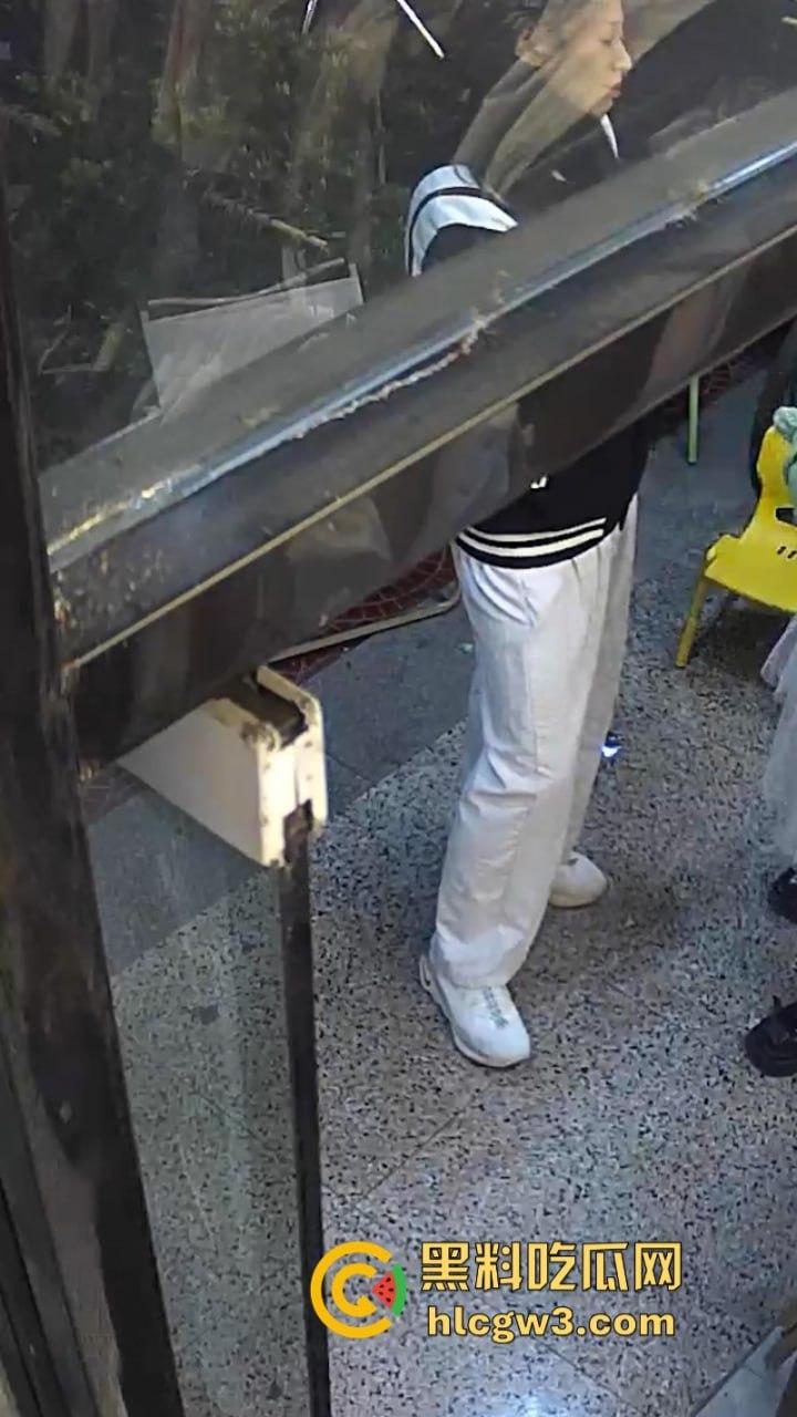 福建泉州已婚男经不住骚逼老皮条诱惑出轨劈腿 事后遭威胁帮其还钱直接崩溃 小三真实长相曝光：哥们你是真饿了啊？  第10张