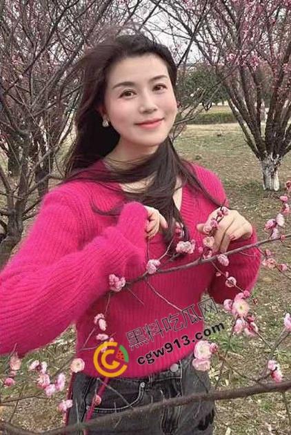 山东风韵熟女出轨门!40岁人妻陈姿约炮猛男,现场实拍娇喘连连、淫水四溢,各种姿势爆操至高潮 第2张 山东风韵熟女出轨门!40岁人妻陈姿约炮猛男,现场实拍娇喘连连、淫水四溢,各种姿势爆操至高潮 第2张