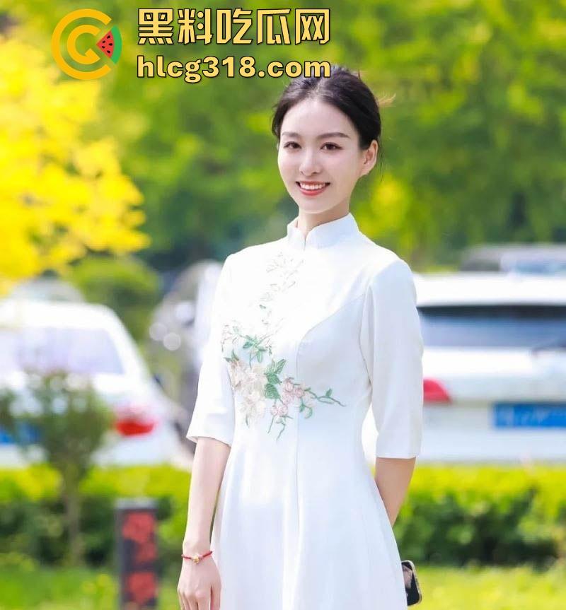 南京电视台高颜值实习主持人【叶璇】性爱视频曝光 为升职以肉体贿赂领导 极品女神没想到是领导的口交肉便器！  第2张