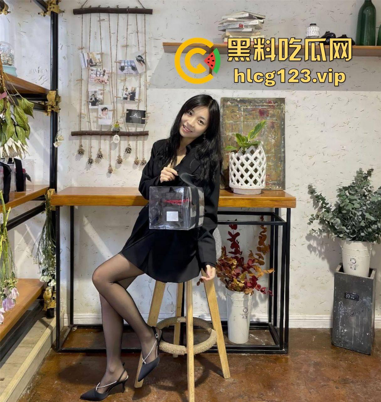 极品气质美女张珊珊重磅泄密！黑丝无内性感啪啪，后插口交全程听话！  第4张