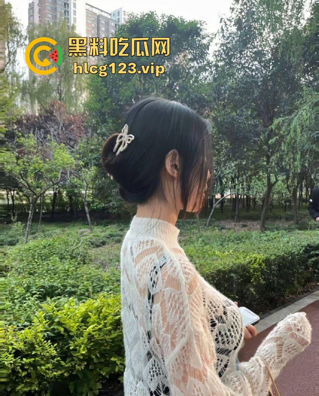 极品气质美女张珊珊重磅泄密！黑丝无内性感啪啪，后插口交全程听话！  第5张