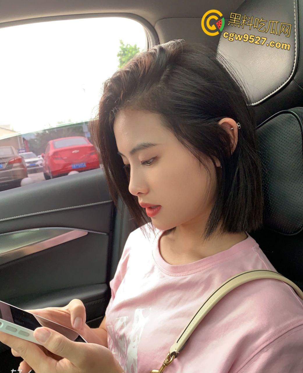 重庆高颜值女友【于意婷】，甜美可爱讲着重庆方言，穿着诱人情趣内衣，被又小又短的无能男友糟蹋了！  第1张