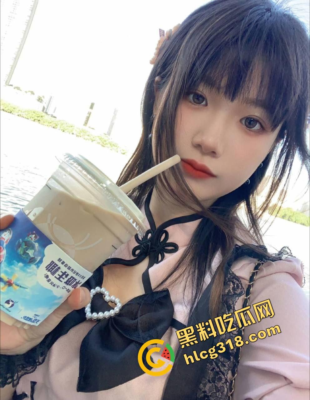 山东体育生干翻大奶美术妹一杯瑞星咖啡带进酒店,黑皮猛男多姿势爆操小母狗还偷拍,干完还在做深蹲! 第1张 山东体育生干翻大奶美术妹一杯瑞星咖啡带进酒店,黑皮猛男多姿势爆操小母狗还偷拍,干完还在做深蹲! 第1张