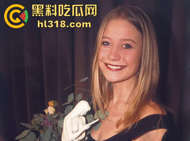 丹麦影后真枪实弹出演《女王诱罪》,后妈背着老公勾引继子,真实口交后入,找回久违的激情,太刺激了! 第1张 丹麦影后真枪实弹出演《女王诱罪》,后妈背着老公勾引继子,真实口交后入,找回久违的激情,太刺激了! 第1张