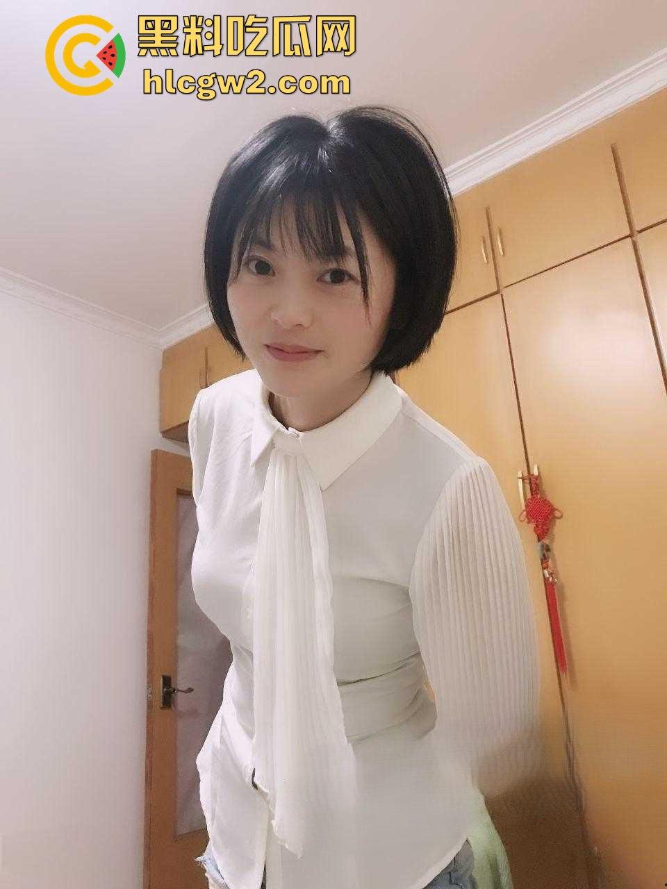 青岛少妇【尹星竹】经理身份下的放荡生活 群P内射 公司团建不戴套逼骚得腥臭扑鼻!独家爆料! 第3张 青岛少妇【尹星竹】经理身份下的放荡生活 群P内射 公司团建不戴套逼骚得腥臭扑鼻!独家爆料! 第3张