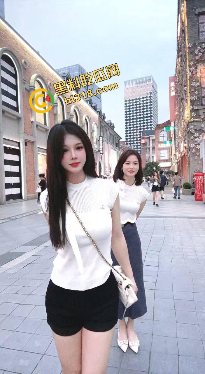 女大学生嫩逼喷水太猛，开房一操床单全湿透，粉穴夹得啪啪响，抽插几下就高潮喷水停不下来！  第3张