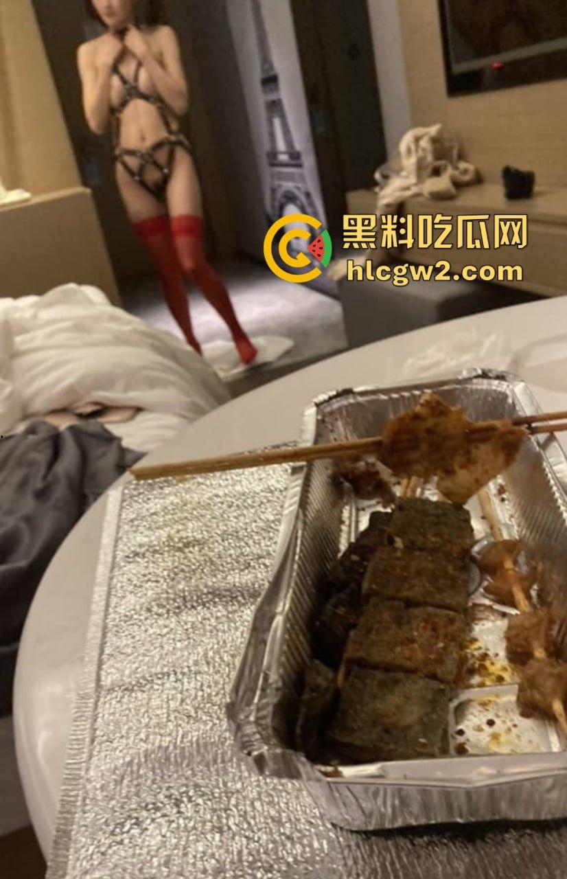 北京新晋绿帽男上线，爱玩刺激却挑剔！自家老婆被换妻大佬轮着享用，普通单男还不配上！  第16张