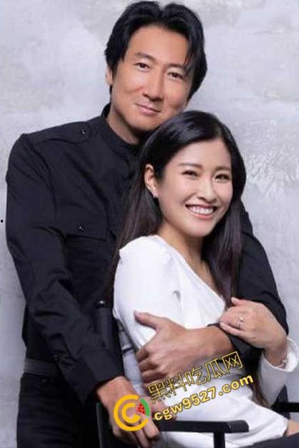 明星也淫乱!香港功夫巨星【洪金宝】儿媳【周家蔚】群交视频大曝光,1女V多男,画面真刺激 第3张 明星也淫乱!香港功夫巨星【洪金宝】儿媳【周家蔚】群交视频大曝光,1女V多男,画面真刺激 第3张