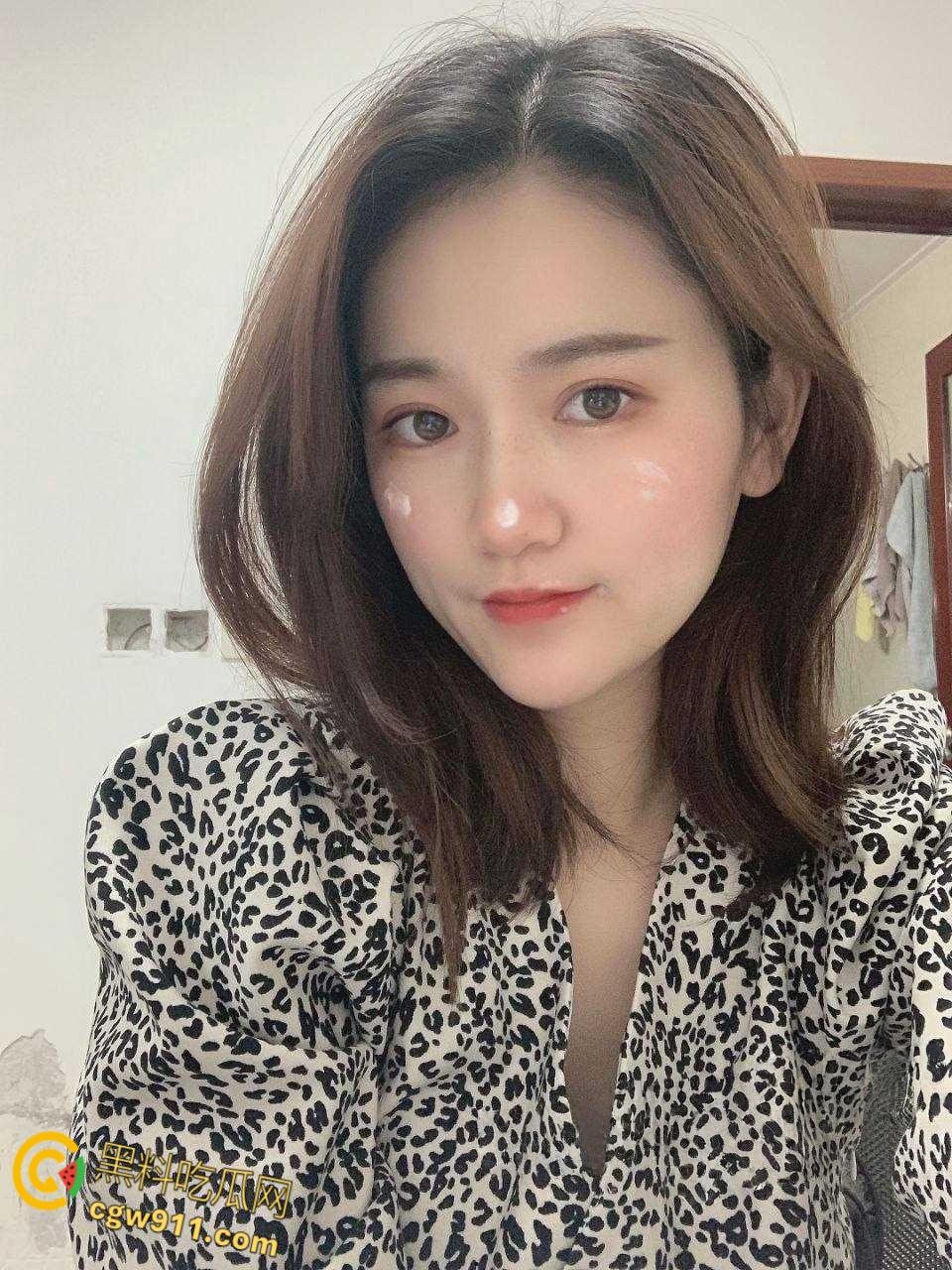 贵阳花溪保利溪湖【徐颖】,肉丝少妇足交勾引,白丝跪地口交吞精,蒙眼口塞内裤调教,高潮到呻吟连连! 第1张 贵阳花溪保利溪湖【徐颖】,肉丝少妇足交勾引,白丝跪地口交吞精,蒙眼口塞内裤调教,高潮到呻吟连连! 第1张