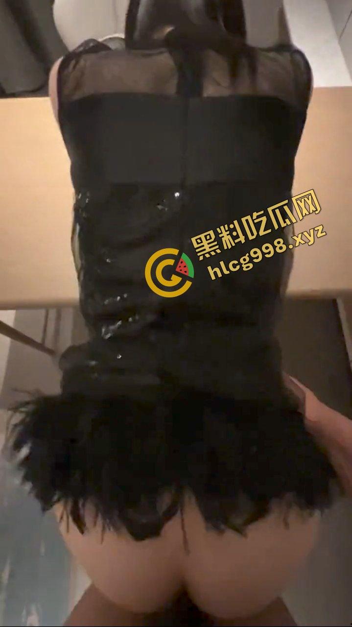 抖音可盐可甜模特骚鸡『吧唧璐璐er』大哥直播间跑车加V 直接约出来当炮友干 独家曝光！  第8张