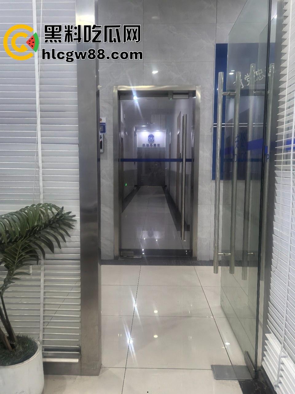 【上海避雷】高端高尔夫球场会员B哥饭局设套,深情装逼未遂变禽兽,差点强奸女孩! 第15张 【上海避雷】高端高尔夫球场会员B哥饭局设套,深情装逼未遂变禽兽,差点强奸女孩! 第15张