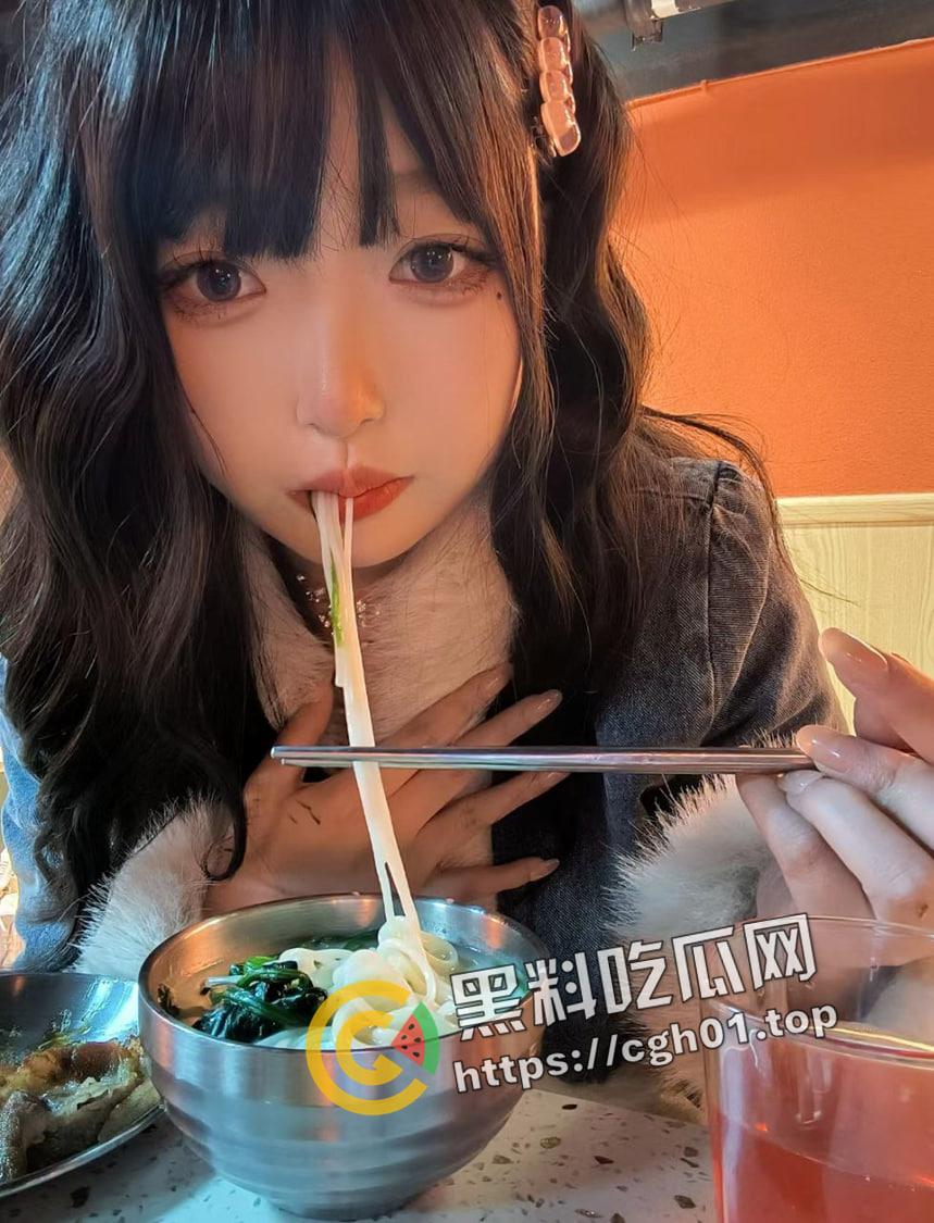 瓜友投稿！扬州职业大学【李茜甜】欲求不满骚母狗求群p 联系方式曝光 她主人就不怕她被玩坏嘛  第3张