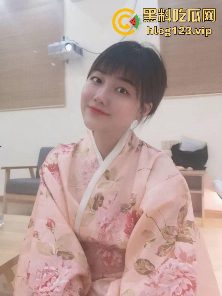 刚毕业女大学生遭男友威胁！私密高清全程录播曝光，尺度口交画面令人震惊！  第5张