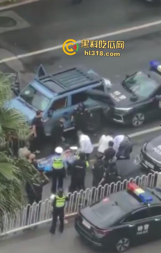 7月20日下午昆明金马坊坦克300狂飙撞人屠杀，司机被特警乱枪击毙，路人看到汽车都怕！  第3张