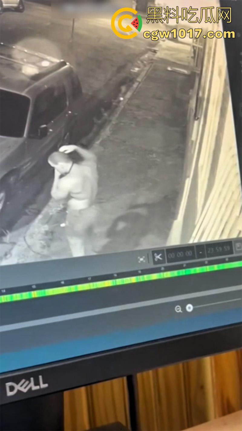 躺着把自己吊死了？男子嗑药后精神失常，跑到街边扯下电线，本以为是偷电线的，结果竟是上吊自杀！  第5张