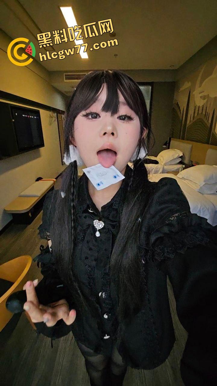 三洞想被塞满,高职圆脸母狗【林洛音】1米5矮子贱种扭成肉灯,在操场爬行,肉屁一扭就是求爆信号! 第1张 三洞想被塞满,高职圆脸母狗【林洛音】1米5矮子贱种扭成肉灯,在操场爬行,肉屁一扭就是求爆信号! 第1张