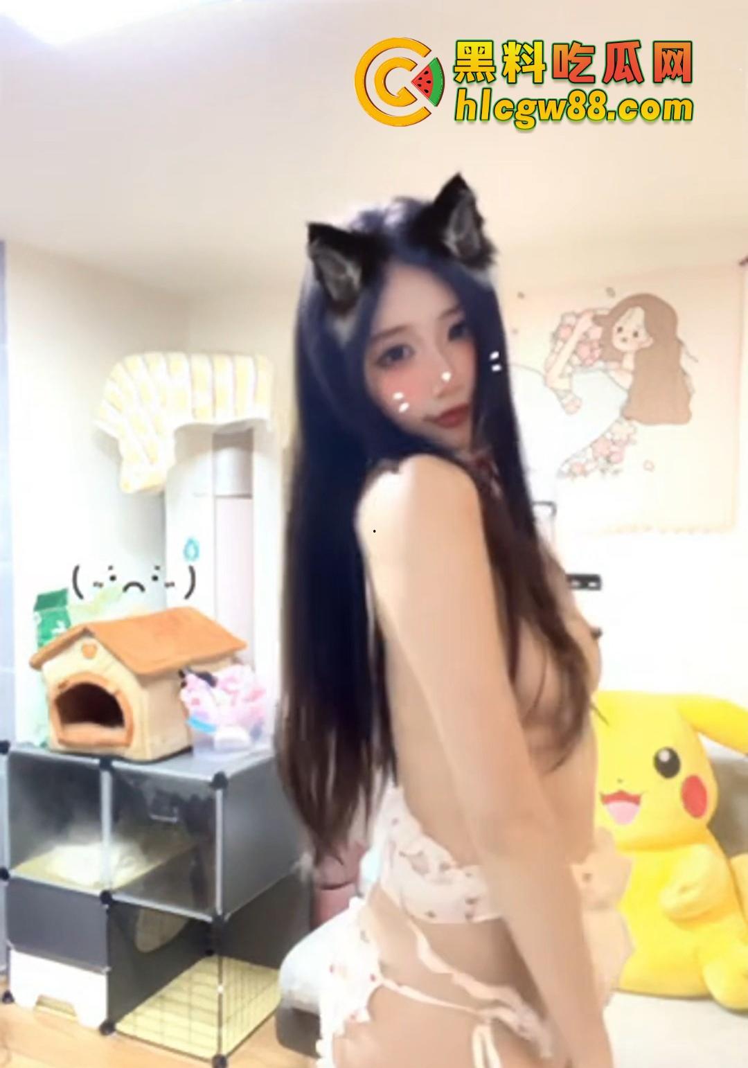 舔狗充钱才看的骚逼裸舞，这里全网白嫖，抖音封杀的性感热舞大秀，这里限时免费撸到爽，错过就亏大了！  第4张