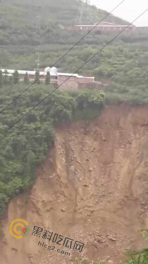四川雅安汉源县暴雨肆虐：30余人失联，灾后现场触目惊心  第3张