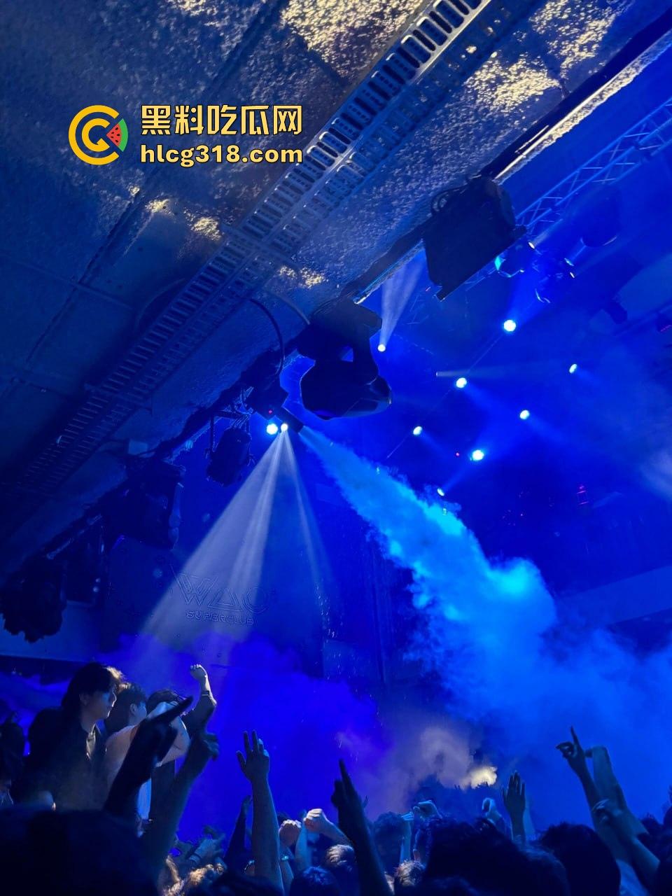 小酒一喝直接把女炮友操到不会走路了，平时不是不够吃嘛，这次狠狠的满足这小骚货！  第1张