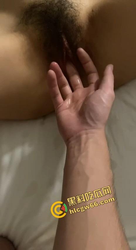 佛山小区人妻骚妇『邵萍丽』偷情嫌老公三下完事,转头让我操得腿软叫不停,高潮后主动舔鸡巴喊香! 第16张 佛山小区人妻骚妇『邵萍丽』偷情嫌老公三下完事,转头让我操得腿软叫不停,高潮后主动舔鸡巴喊香! 第16张