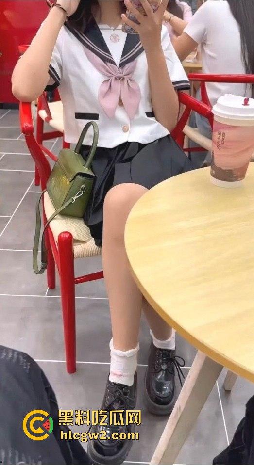 欠操JK水手服00后学妹『邹思琪』被干的嗷嗷直叫  瓜友约炮打卡新战绩，水流喷射骚声入魂！ 第5张