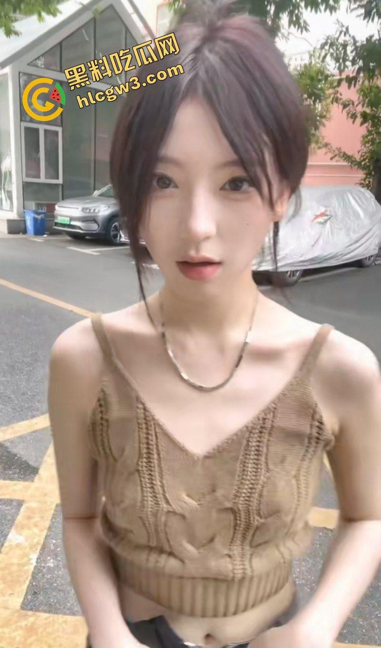 广州南站小巷子母狗骚鸡妹『唐妙怡』做鸡被大哥看上包养 情趣黑丝站起来蹬！独家流出！  第1张