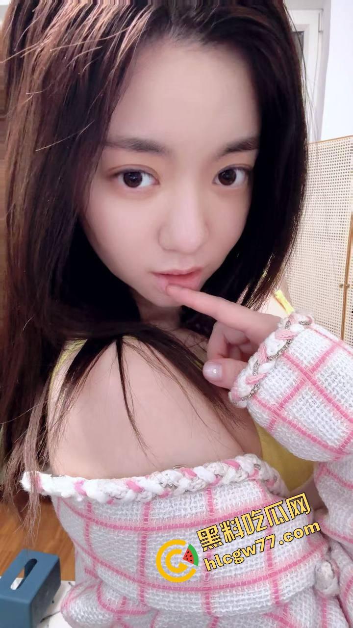 二次元【小鱼呆呆】脑户外露出,Lo装萝莉嘴甜骚货,穿JK被金主野战爆操,小白虎嫩得发光! 第4张 二次元【小鱼呆呆】脑户外露出,Lo装萝莉嘴甜骚货,穿JK被金主野战爆操,小白虎嫩得发光! 第4张