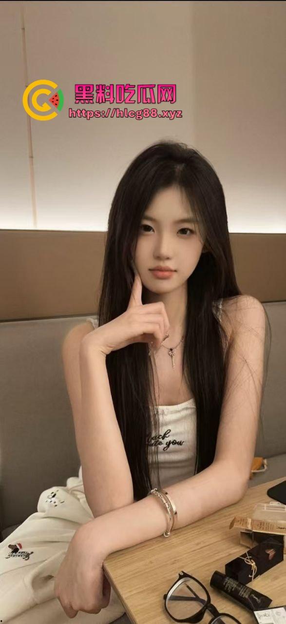 深圳罗湖三中『孙友鑫』动感炮机车练骚穴，家中炮机操穴喷淫瀑，飞流三千尺全是淫水透心凉！  第5张