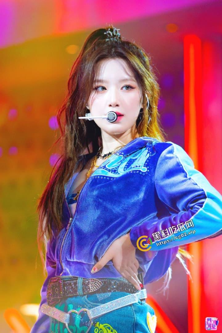 韩国女团 (G) I-DLE 台湾成员 叶舒华 露奶秀 跳舞时动作太大不慎漏点 现场表演真空上阵 褐色乳头小奶一览无余 第3张 韩国女团 (G) I-DLE 台湾成员 叶舒华 露奶秀 跳舞时动作太大不慎漏点 现场表演真空上阵 褐色乳头小奶一览无余 第3张