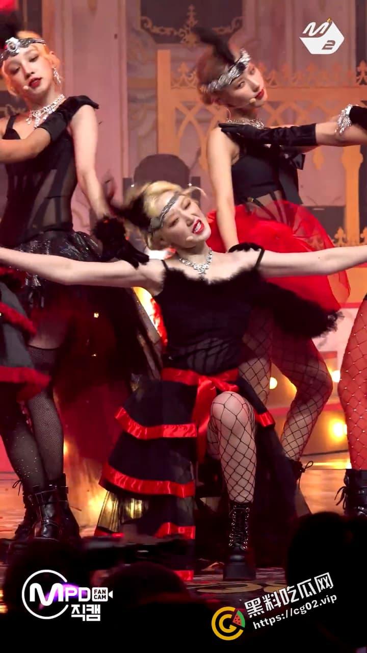 韩国女团 (G) I-DLE 台湾成员 叶舒华 露奶秀 跳舞时动作太大不慎漏点 现场表演真空上阵 褐色乳头小奶一览无余 第6张 韩国女团 (G) I-DLE 台湾成员 叶舒华 露奶秀 跳舞时动作太大不慎漏点 现场表演真空上阵 褐色乳头小奶一览无余 第6张