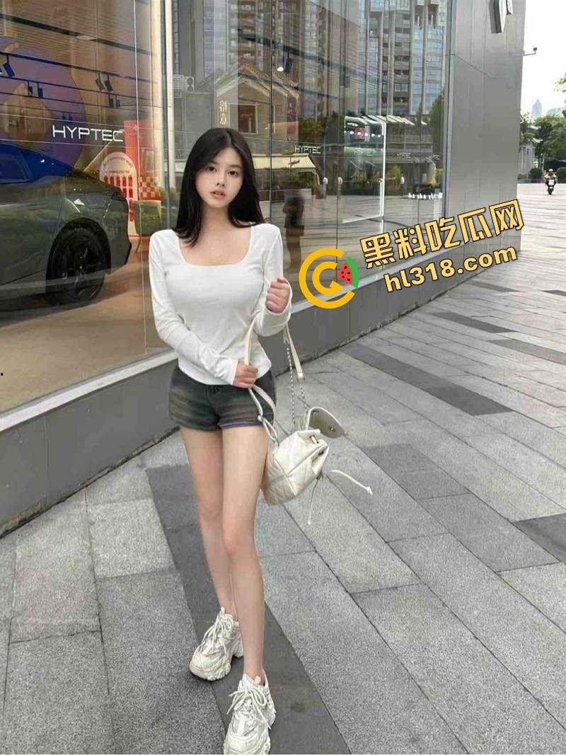 爬个武功山顺手看法老演唱会,群友原本约炮却遇小仙女上头,大鸡巴一夜把人干成恋爱脑,想跑都跑不掉! 第24张 爬个武功山顺手看法老演唱会,群友原本约炮却遇小仙女上头,大鸡巴一夜把人干成恋爱脑,想跑都跑不掉! 第24张