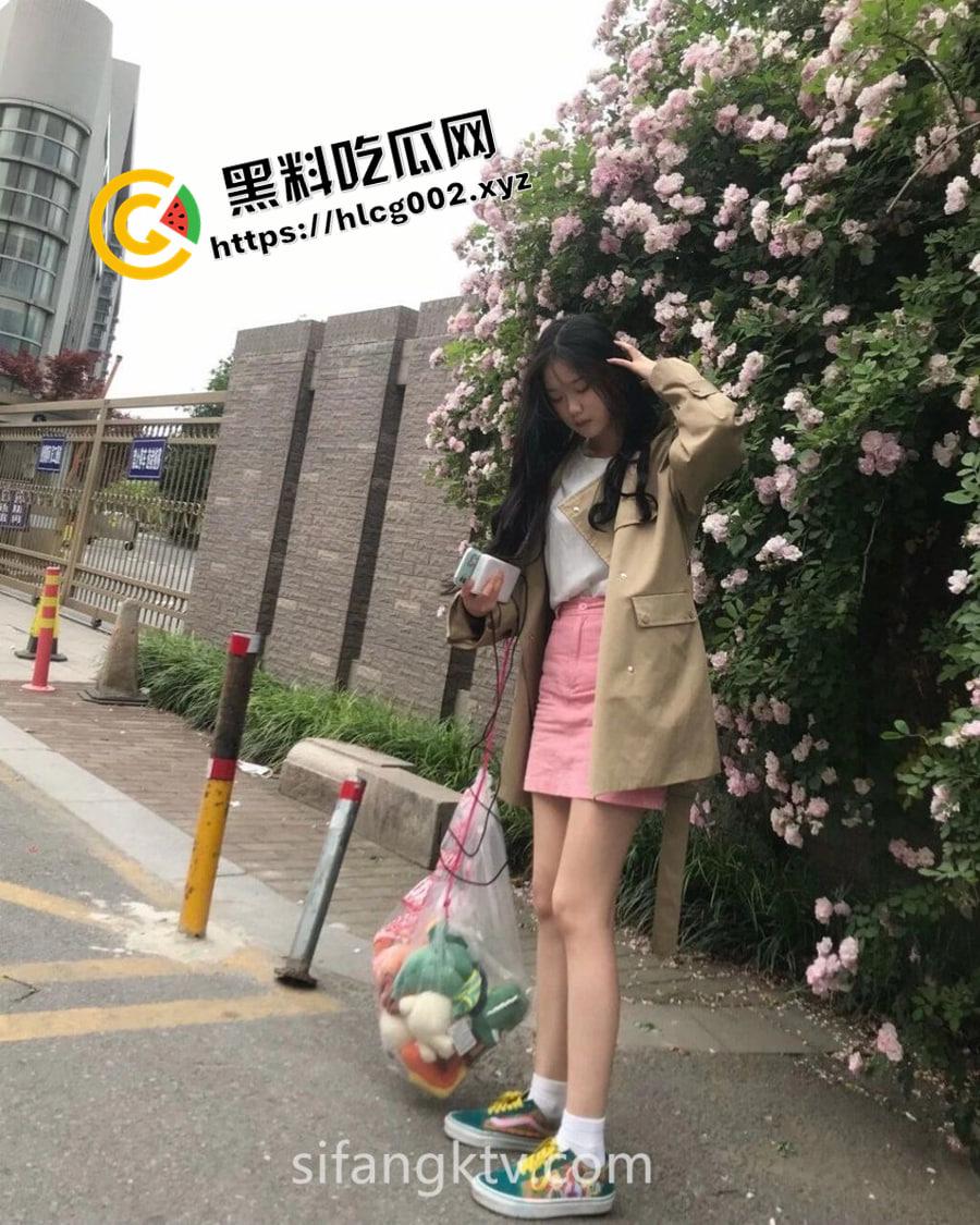 印象足拍付费流出！甜美在校学妹的美脚足交 笑起来哥哥的心都花了 赶快把大屌塞进嘴里  第13张