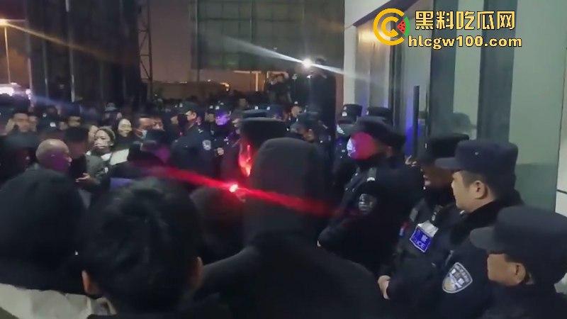 陕西蒲城职业学校学生【党昶鑫】离奇坠楼身亡 身上多处淤青却加急火化 死得不明不白 第7张 陕西蒲城职业学校学生【党昶鑫】离奇坠楼身亡 身上多处淤青却加急火化 死得不明不白 第7张