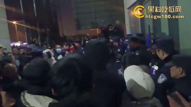 陕西蒲城职业学校学生【党昶鑫】离奇坠楼身亡 身上多处淤青却加急火化 死得不明不白 第11张 陕西蒲城职业学校学生【党昶鑫】离奇坠楼身亡 身上多处淤青却加急火化 死得不明不白 第11张