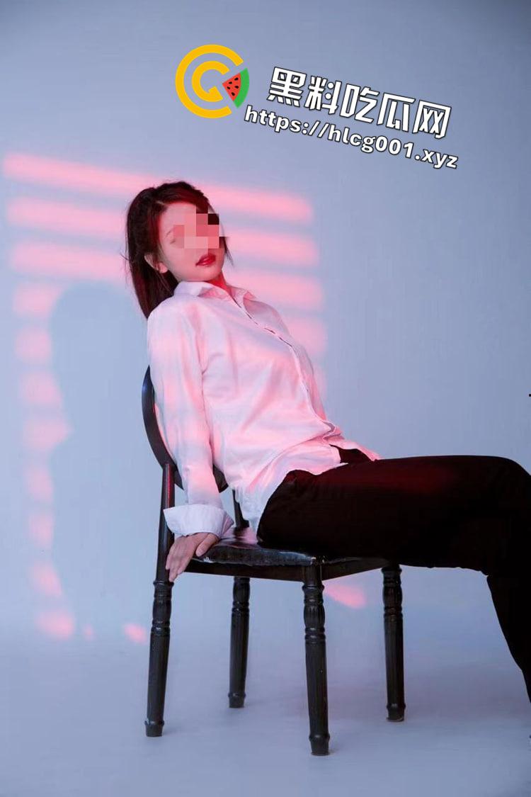 瓜友 投稿爆料一个高颜值反差人妻 奶子都被干憋了叫的也挺有感觉的  第1张