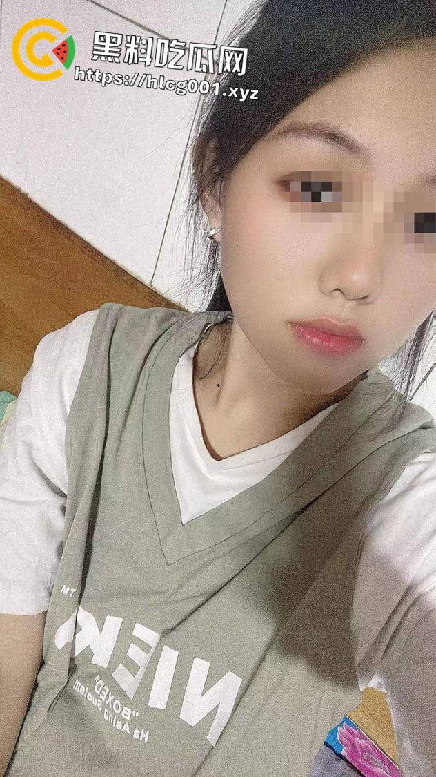 瓜友 投稿爆料一个高颜值反差人妻 奶子都被干憋了叫的也挺有感觉的  第2张