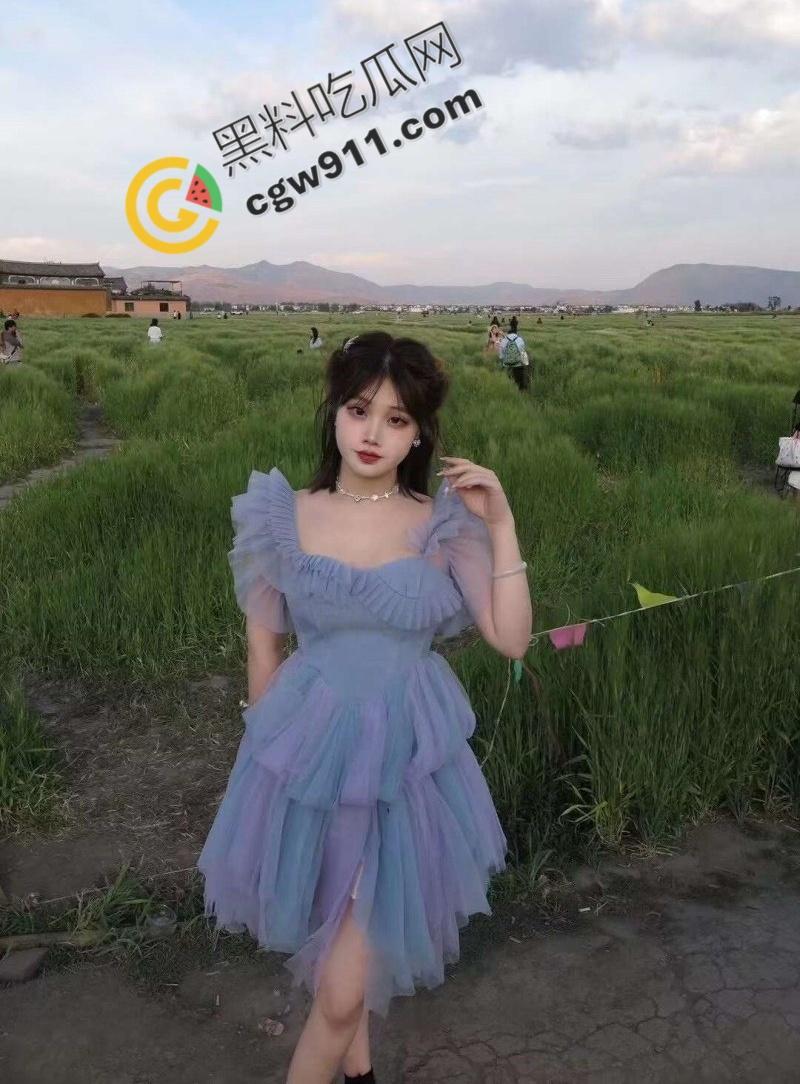 重庆校花【张颖】艳照门揭秘！露脸口交深喉，极品巨乳白嫩肌肤，痴狂滴水窄穴被大鸡巴狂插，淫荡喘息求欢  第1张