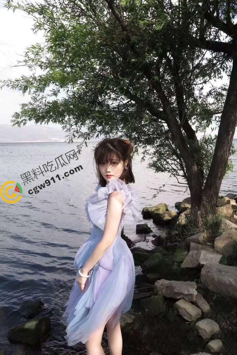 重庆校花【张颖】艳照门揭秘！露脸口交深喉，极品巨乳白嫩肌肤，痴狂滴水窄穴被大鸡巴狂插，淫荡喘息求欢  第2张